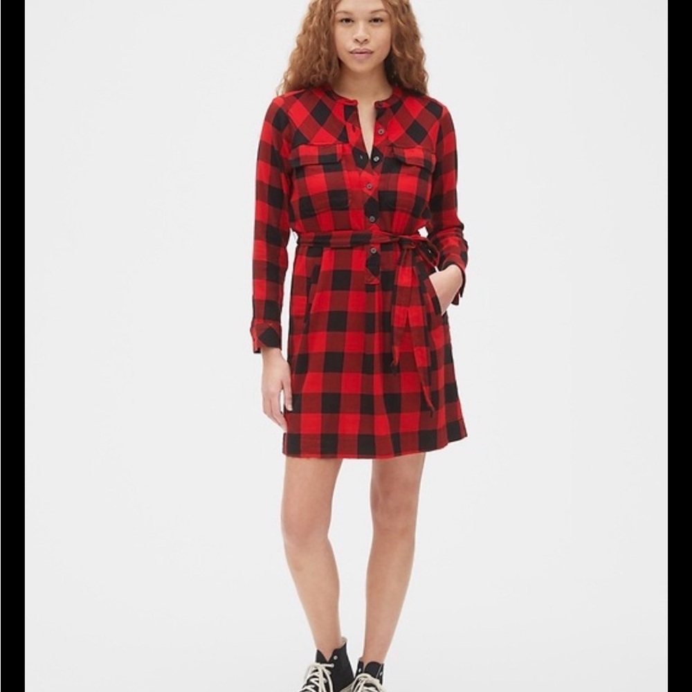 GAP Red and Black Checkered Plaid Long Sleeve Dress